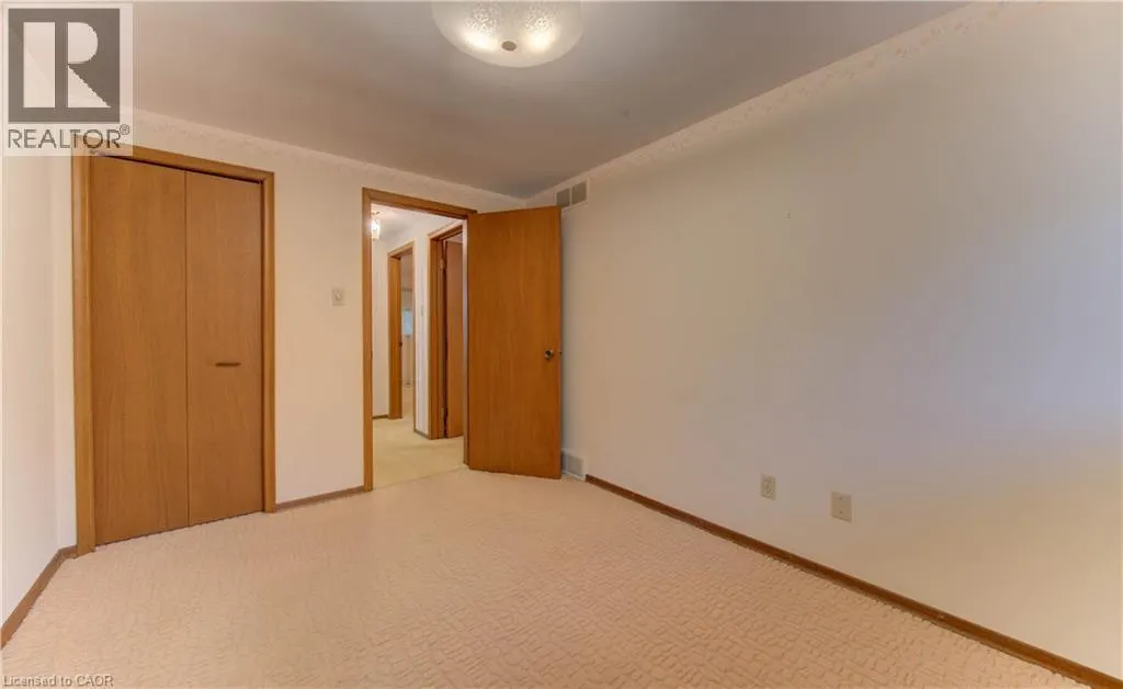 45 WIMBLETON Crescent