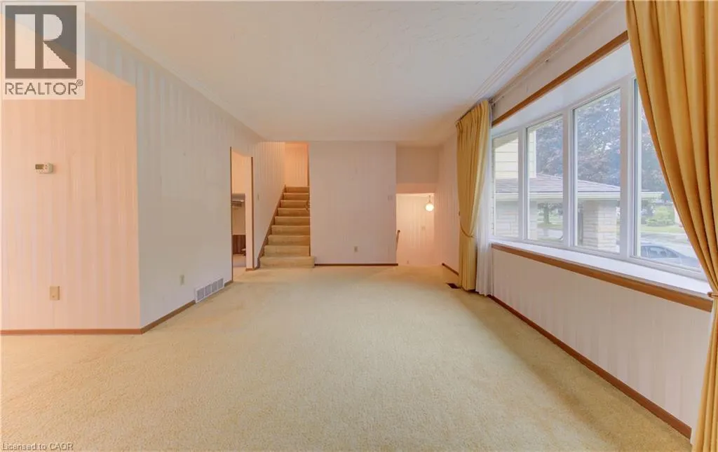 45 WIMBLETON Crescent