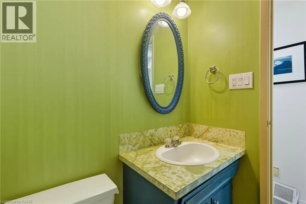 28 UNDERHILL Crescent Unit# 19, #19