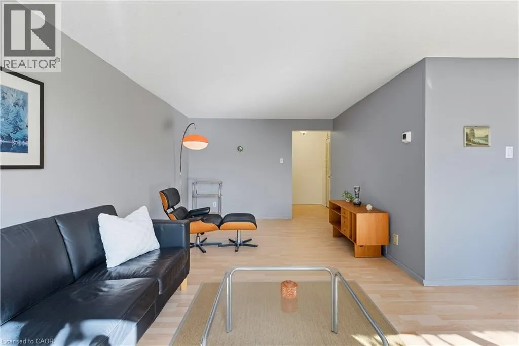 28 UNDERHILL Crescent Unit# 19, #19