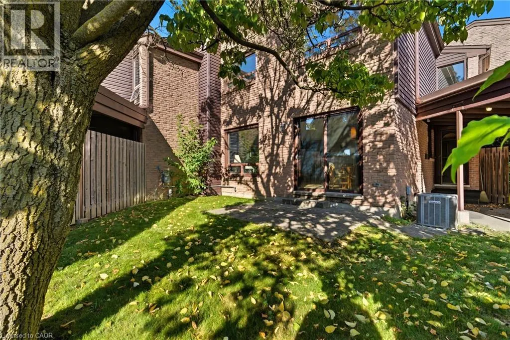 28 UNDERHILL Crescent Unit# 19, #19