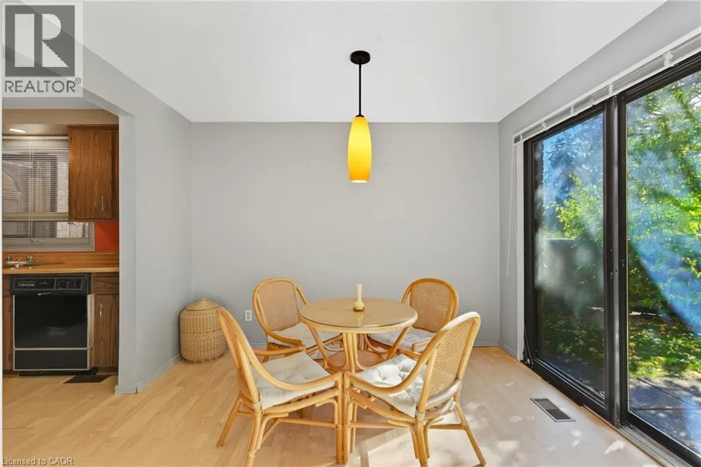 28 UNDERHILL Crescent Unit# 19, #19