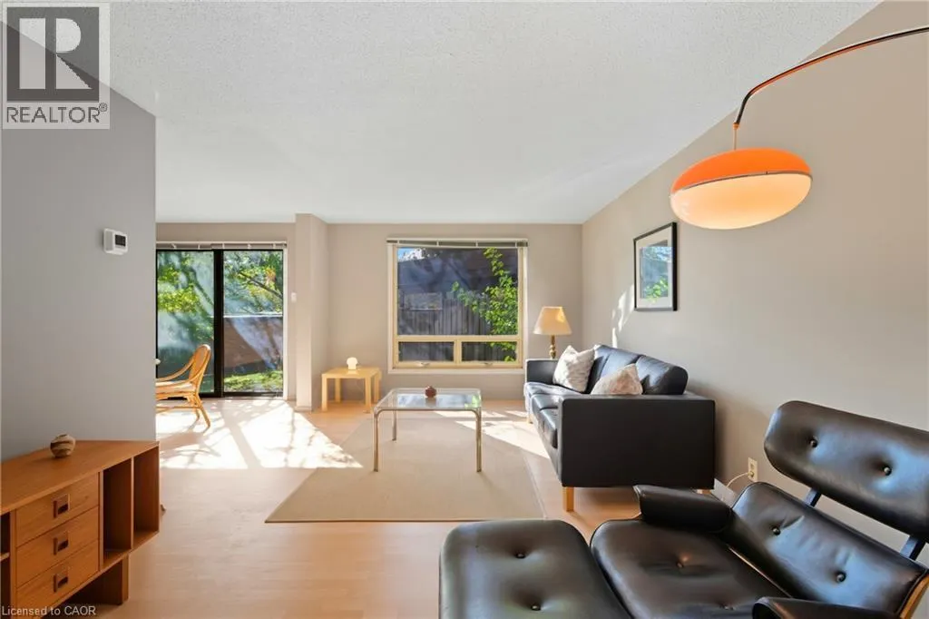 28 UNDERHILL Crescent Unit# 19, #19
