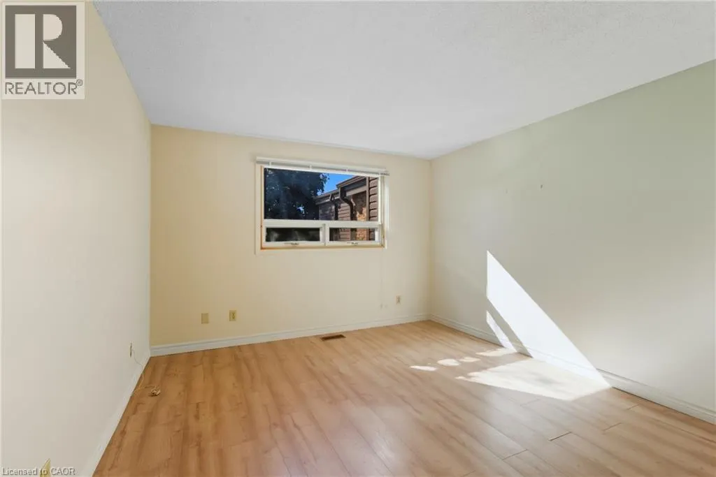 28 UNDERHILL Crescent Unit# 19, #19