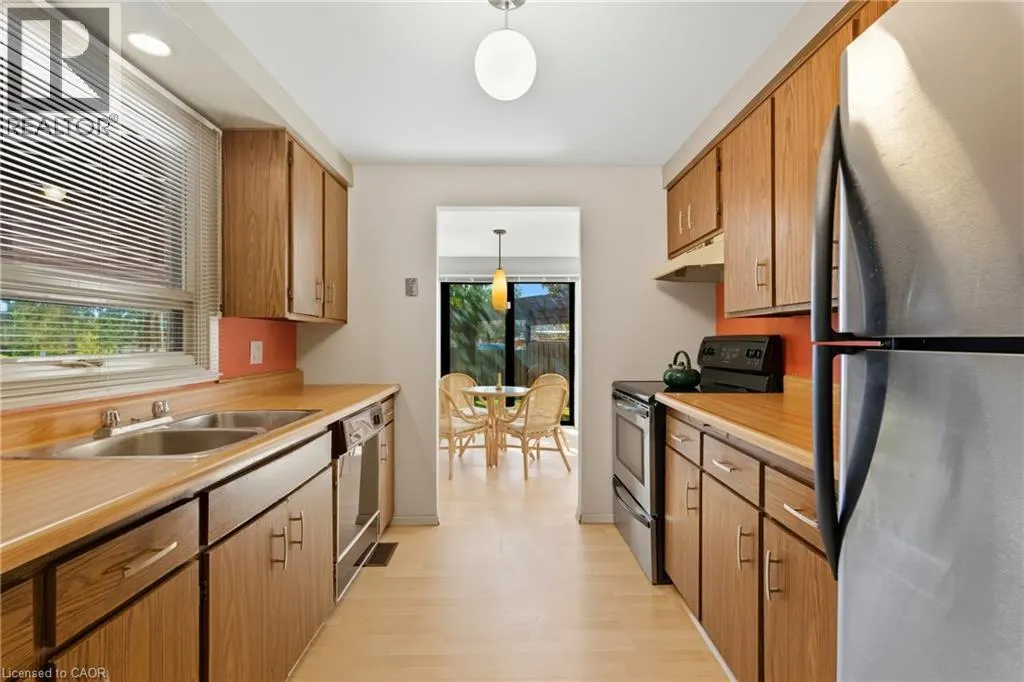 28 UNDERHILL Crescent Unit# 19, #19