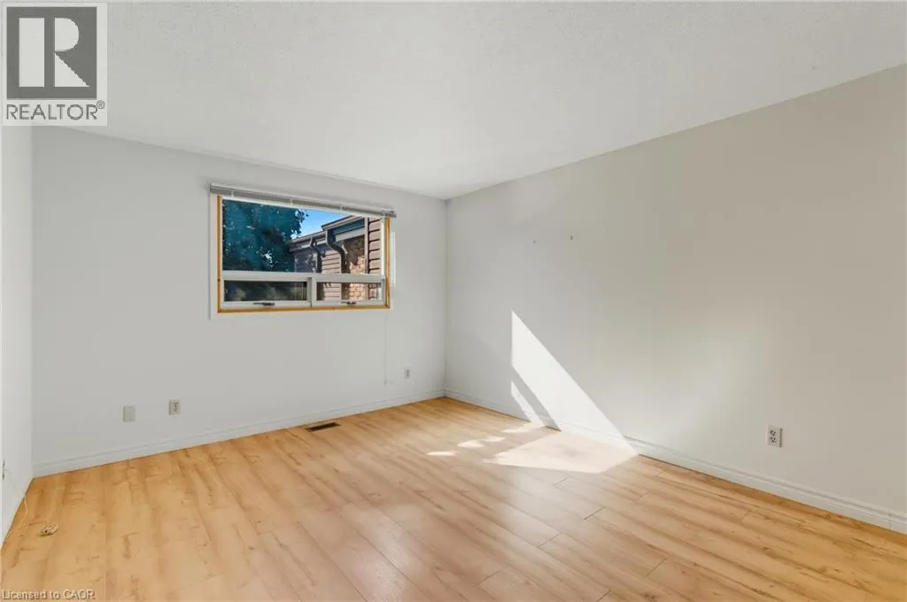 28 UNDERHILL Crescent Unit# 19, #19