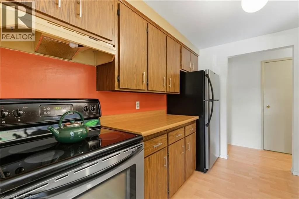 28 UNDERHILL Crescent Unit# 19, #19