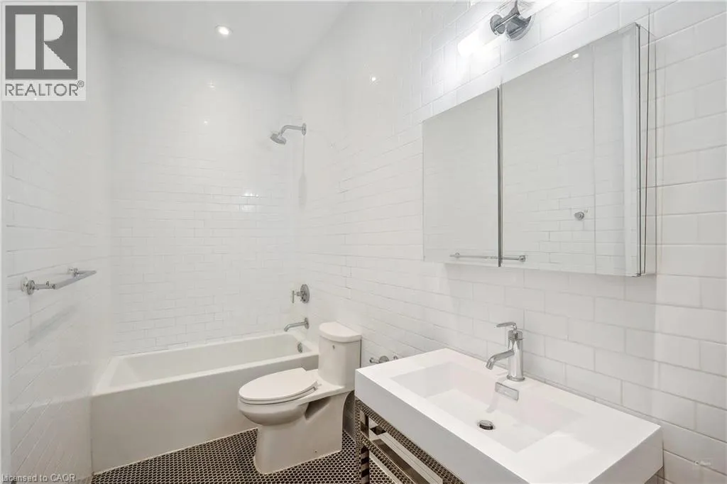 220 DUNDURN Street S Unit# 134, #134