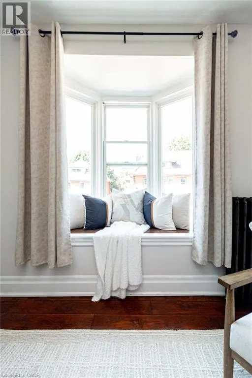 11 EASTBOURNE Avenue Unit# 2, #2