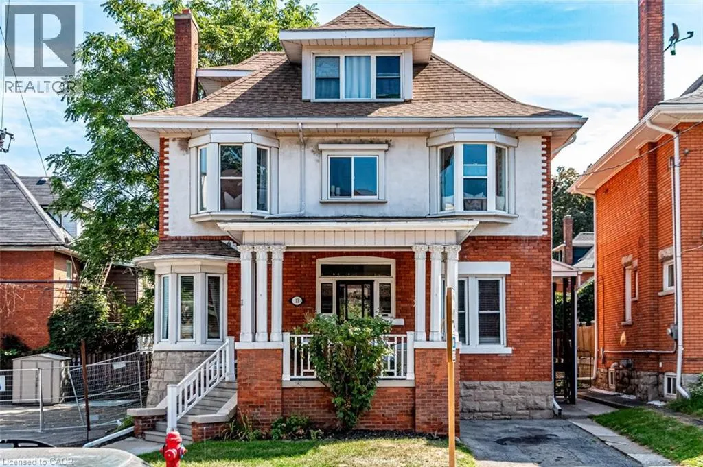 11 EASTBOURNE Avenue Unit# 2, #2