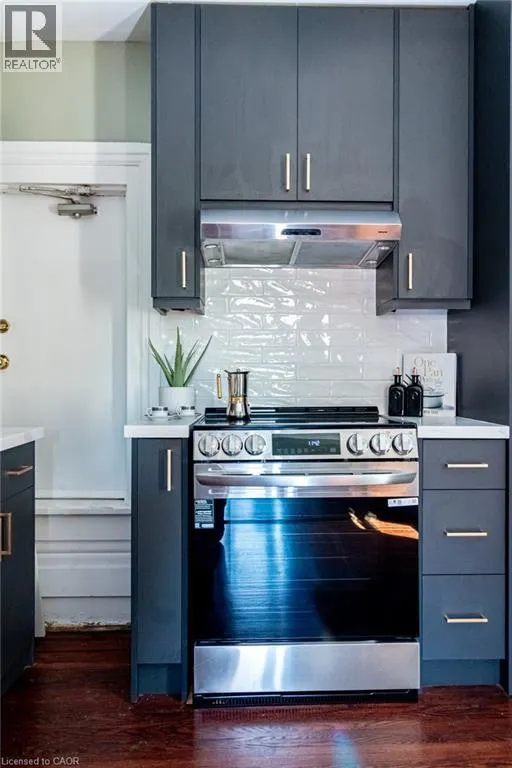 11 EASTBOURNE Avenue Unit# 2, #2