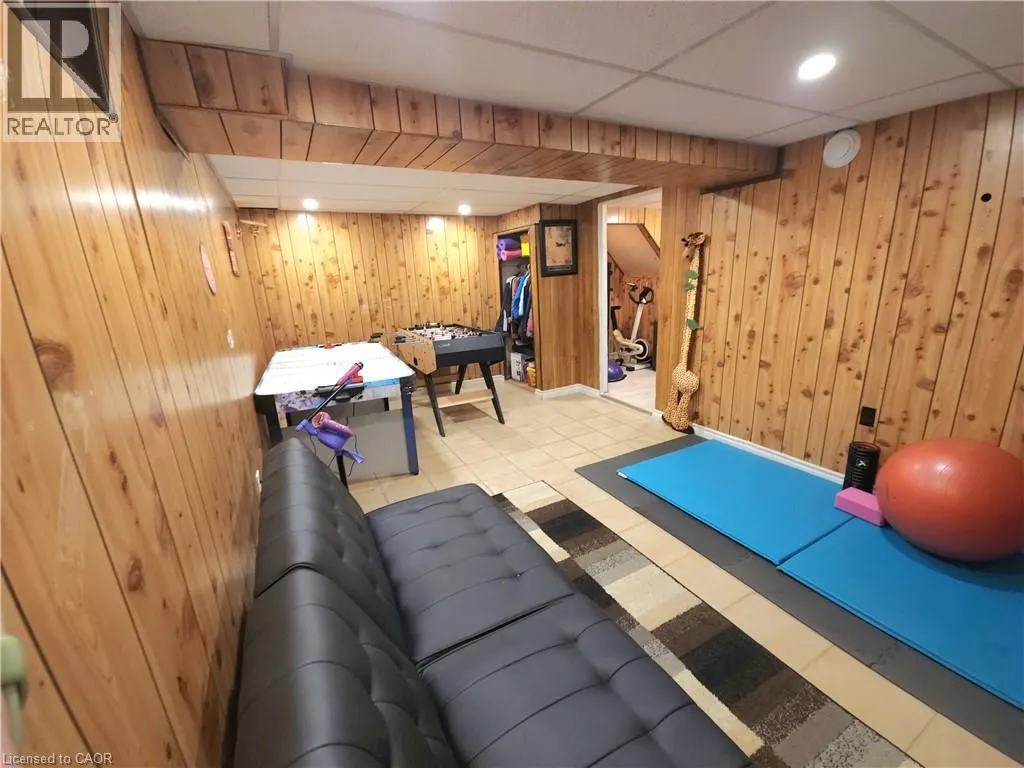 32 MOWAT Boulevard Unit# 8, #8