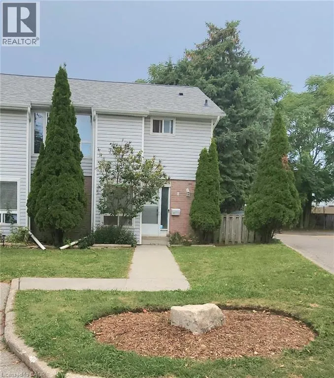 32 MOWAT Boulevard Unit# 8, #8