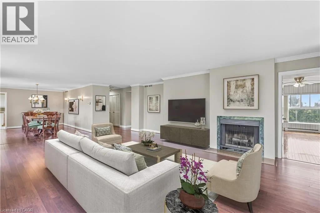 20 BERKLEY Road Unit# 702, #702