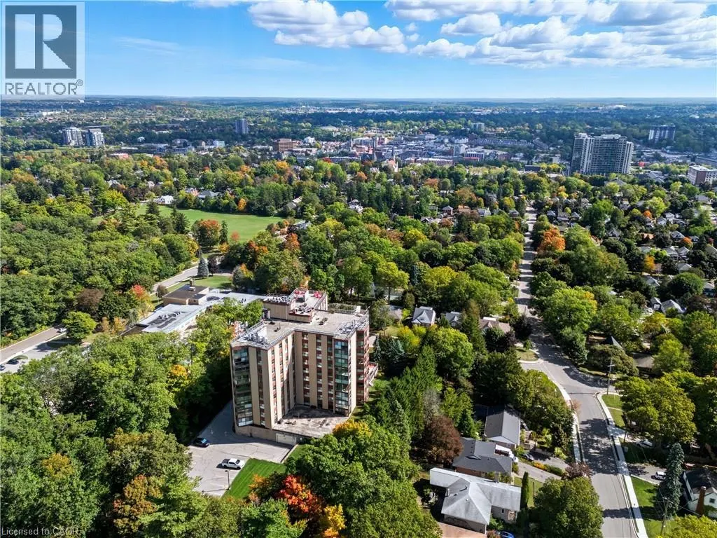 20 BERKLEY Road Unit# 702, #702