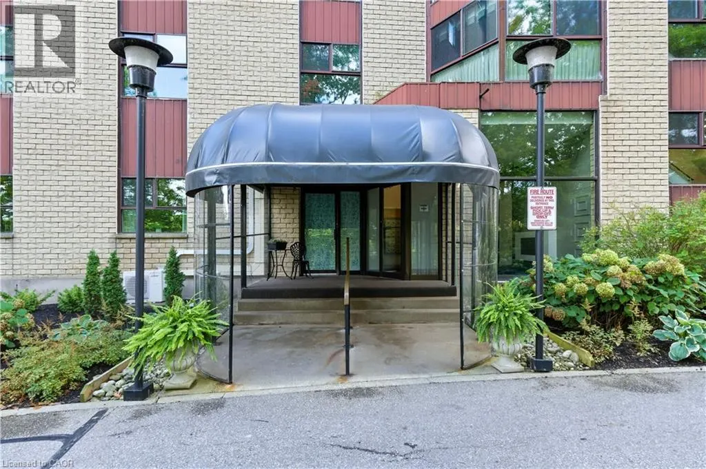 20 BERKLEY Road Unit# 702, #702