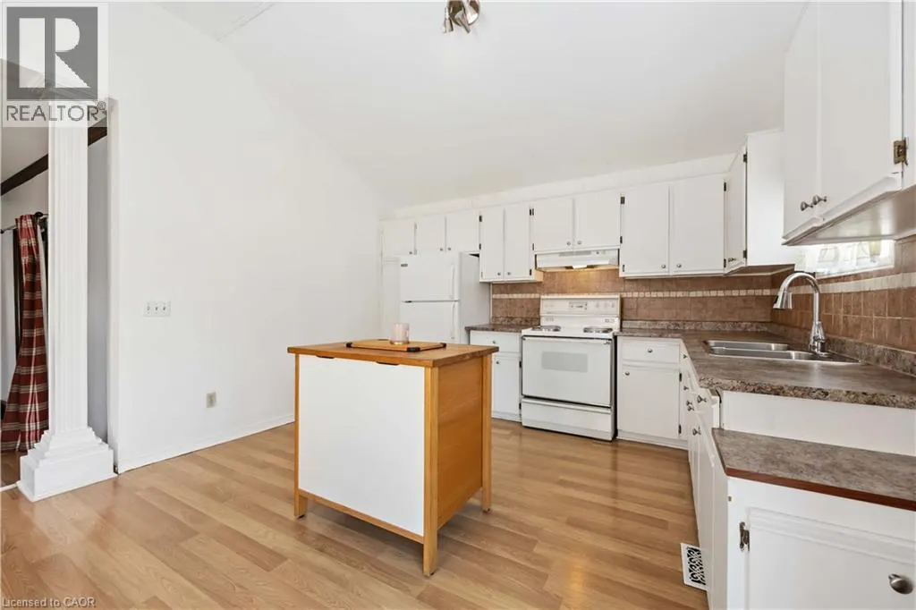 83 KANE Avenue