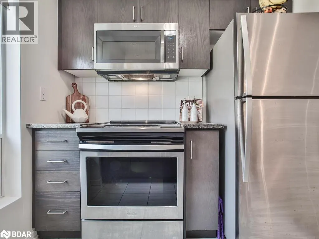 7 APPLEWOOD Lane Unit# 232, #232