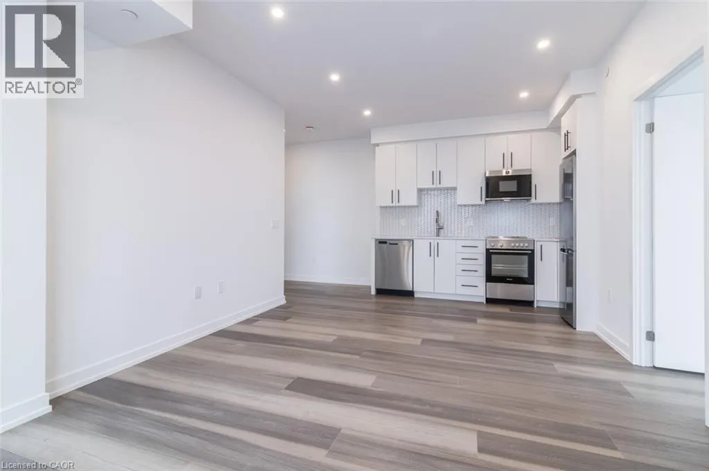 15 WELLINGTON Street S Unit# 2812, #2812