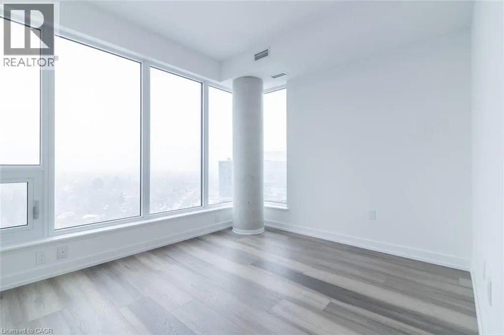 15 WELLINGTON Street S Unit# 2812, #2812