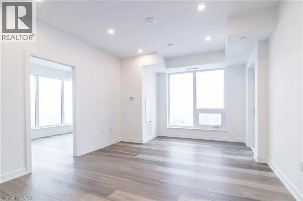 15 WELLINGTON Street S Unit# 2812, #2812