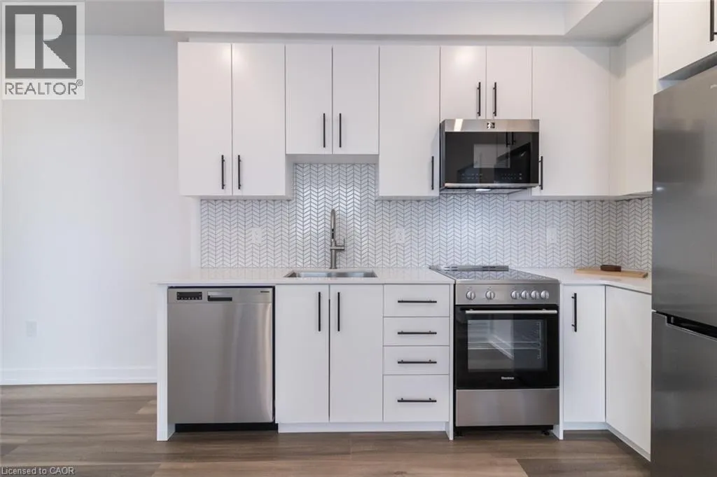 15 WELLINGTON Street S Unit# 2812, #2812