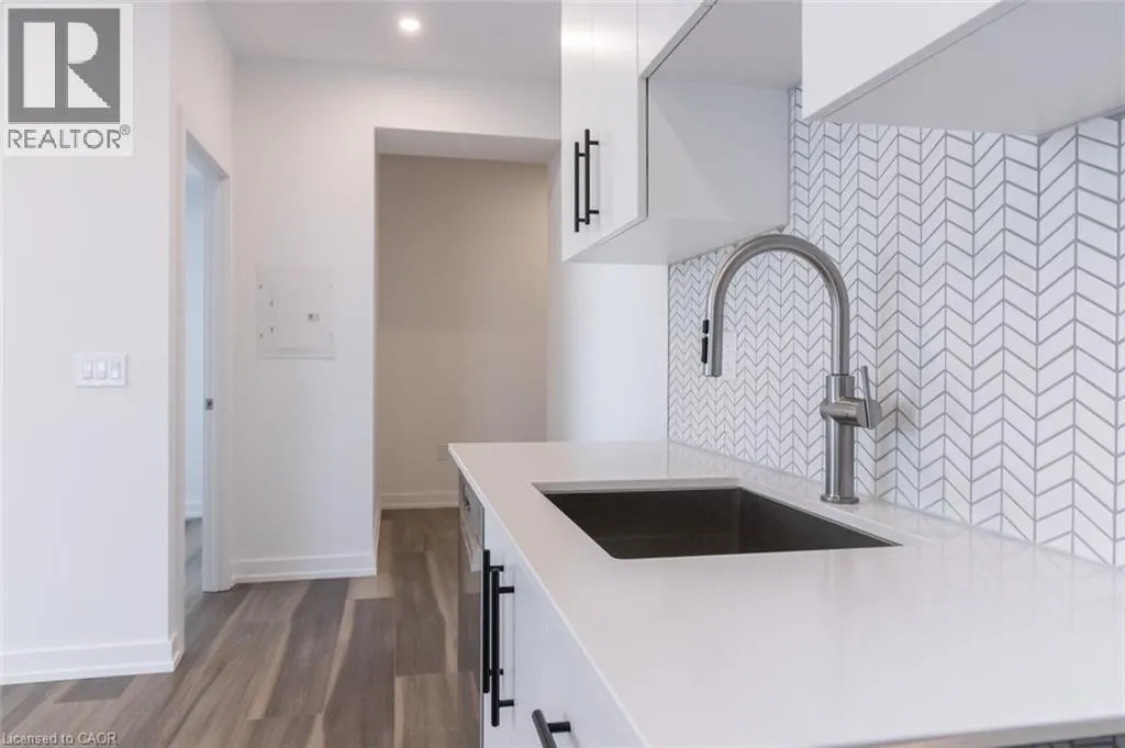 15 WELLINGTON Street S Unit# 2812, #2812