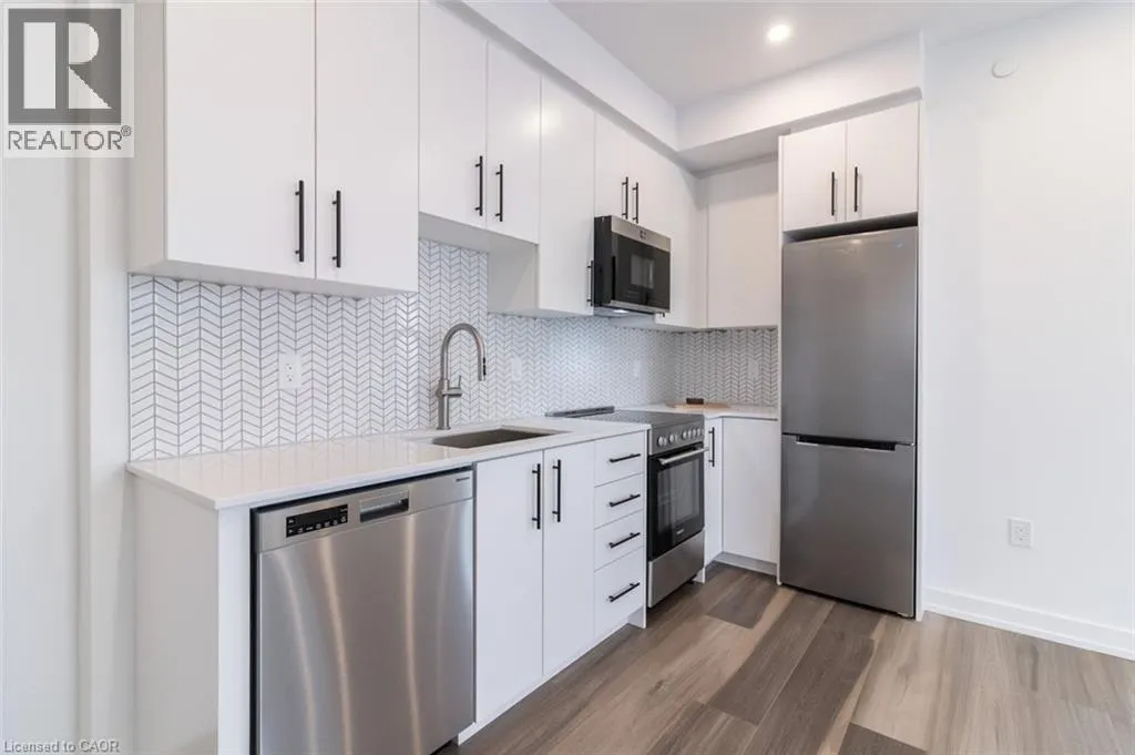 15 WELLINGTON Street S Unit# 2812, #2812