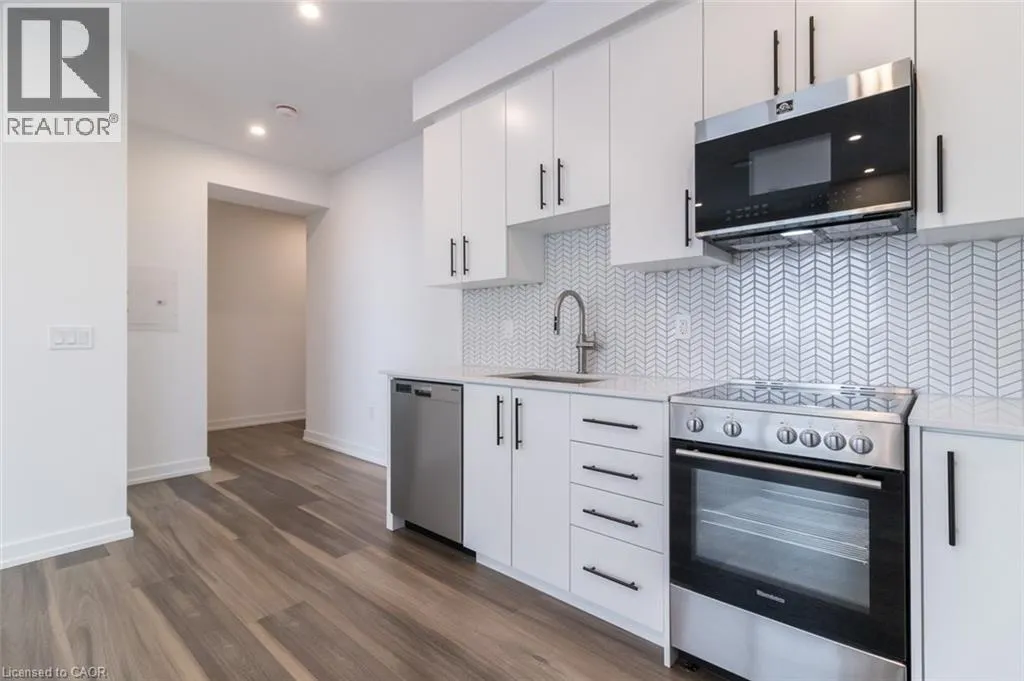 15 WELLINGTON Street S Unit# 2812, #2812