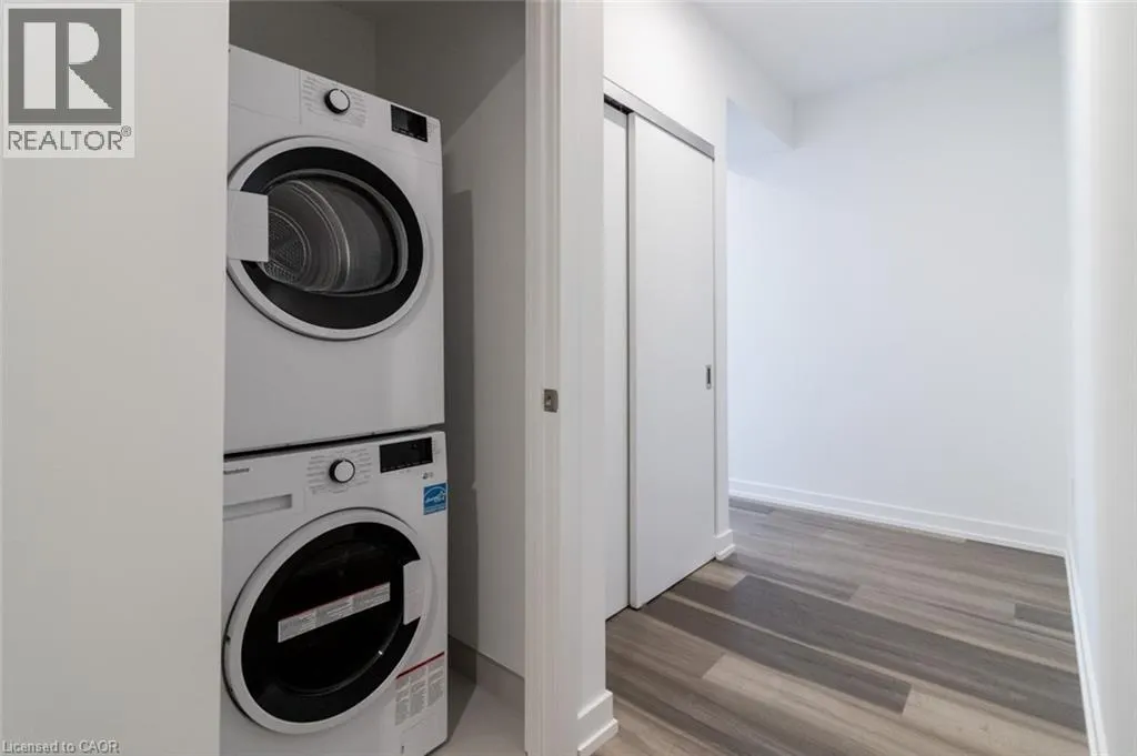 15 WELLINGTON Street S Unit# 2812, #2812