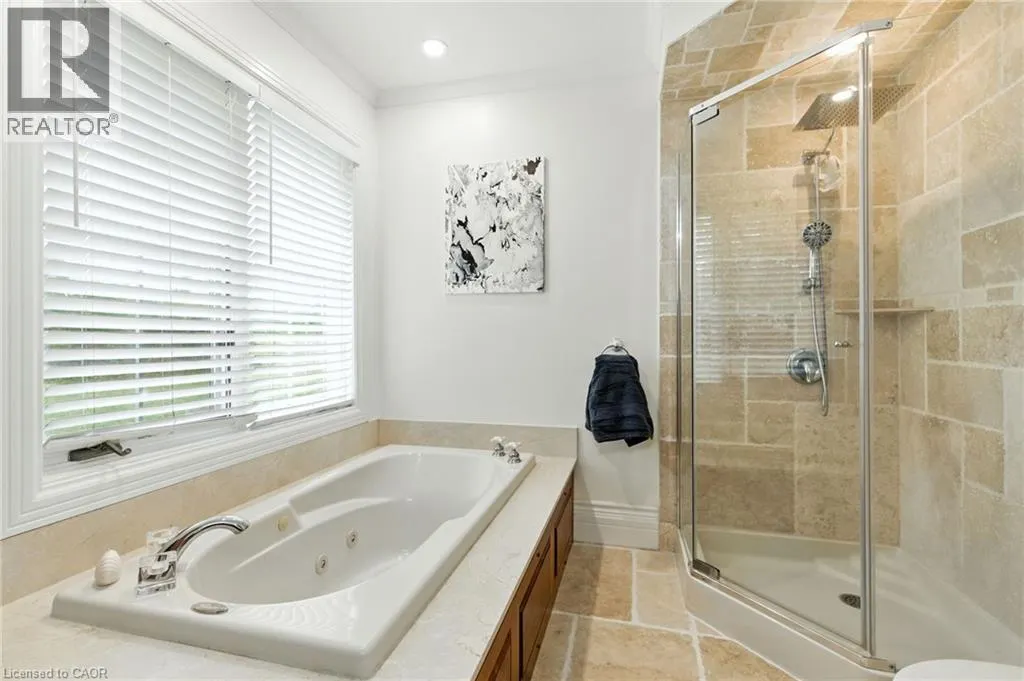 24 MEANDER Close