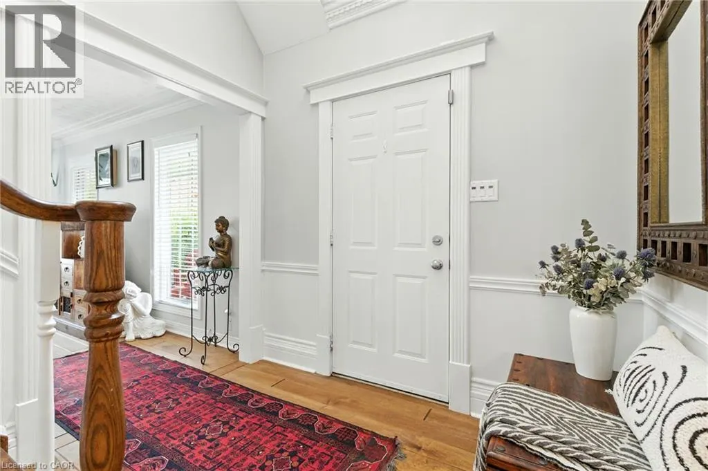 24 MEANDER Close