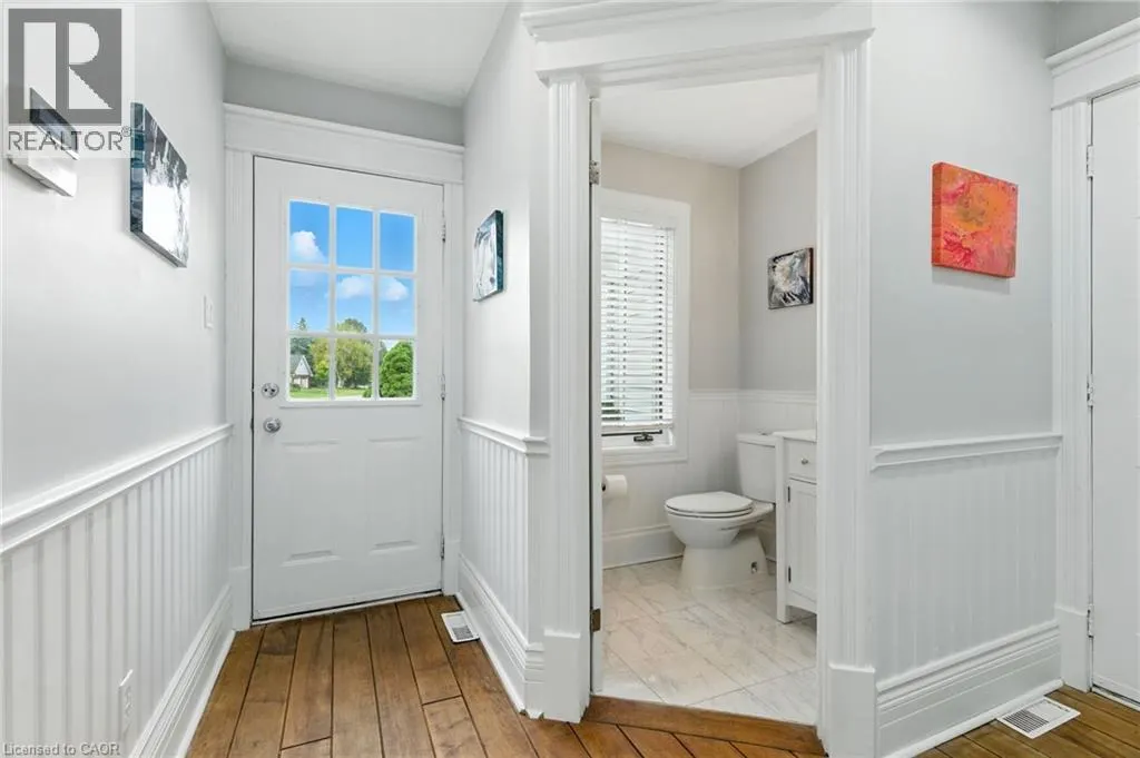 24 MEANDER Close