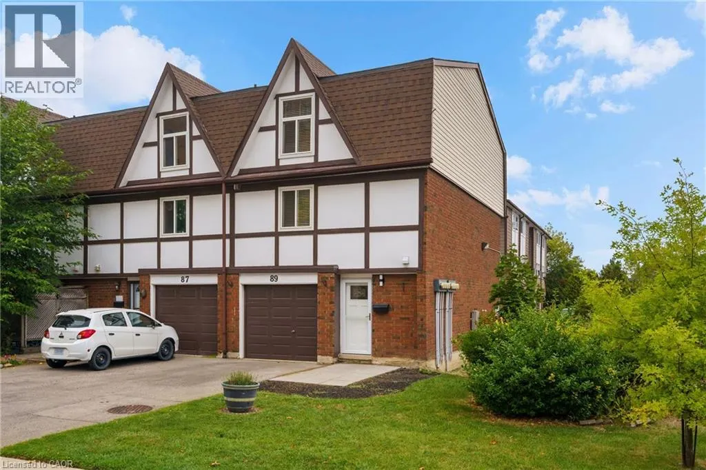 89 VIOLET Drive