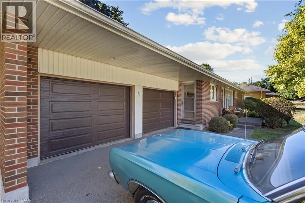 11 RIVERVIEW Terrace