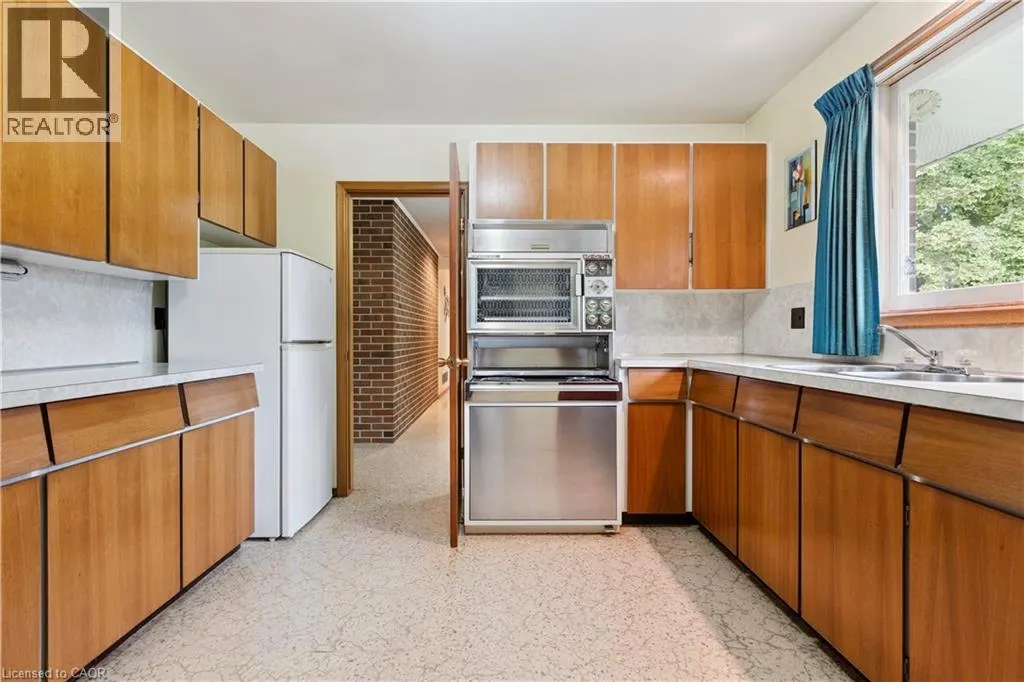 11 RIVERVIEW Terrace