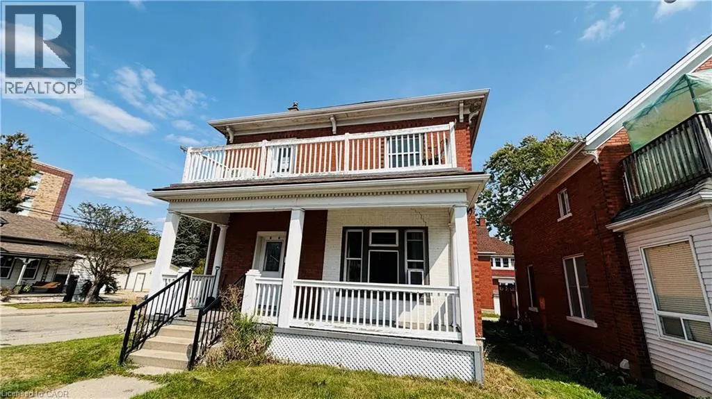 30 REGINA Street N