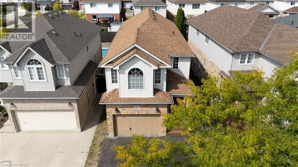 6 HEATHERWOOD Place