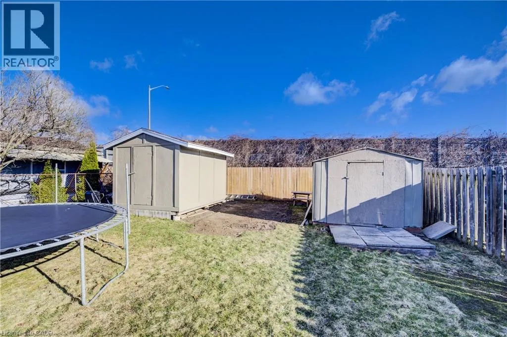 26 CLUTHE Crescent