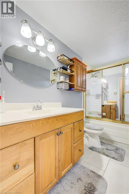 26 CLUTHE Crescent