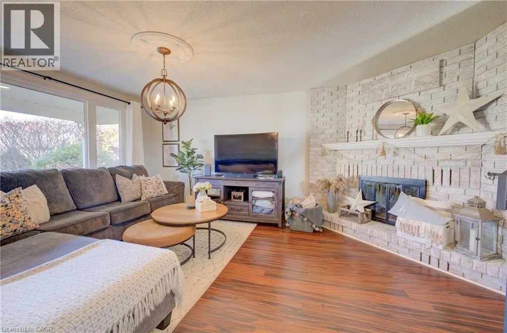 47 MANOR Drive