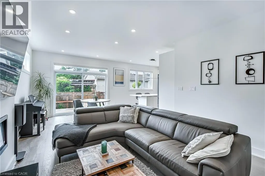 9 PRINCETON Common