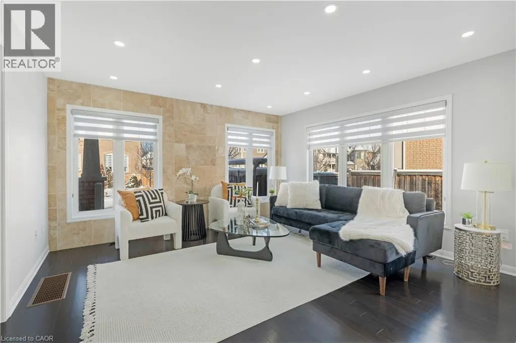 897 FARMSTEAD Drive