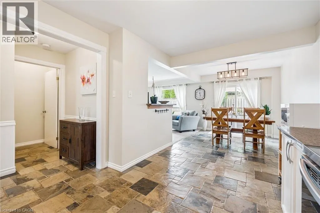 747 FAIRWAY Court