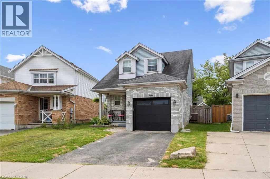 747 FAIRWAY Court