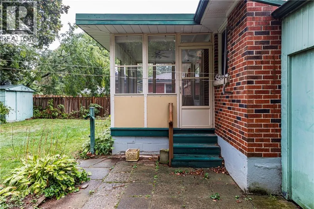 22 DUNNING Court