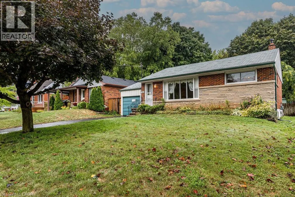 22 DUNNING Court
