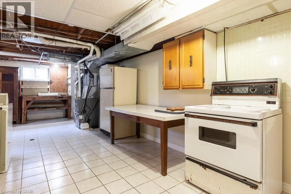 22 DUNNING Court