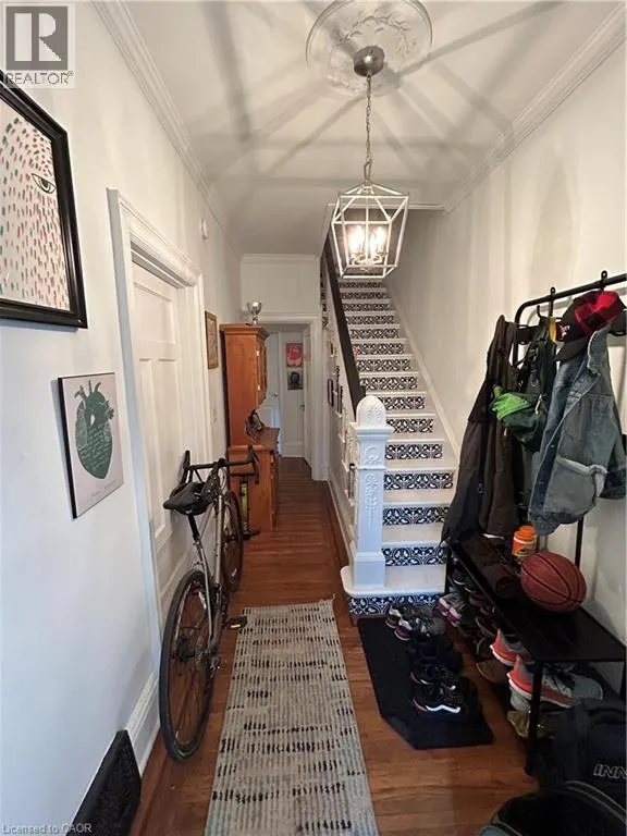 207 CHARLTON Avenue W Unit# 1, #1