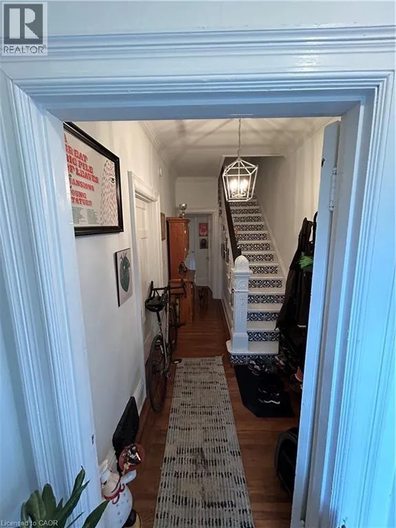 207 CHARLTON Avenue W Unit# 1, #1